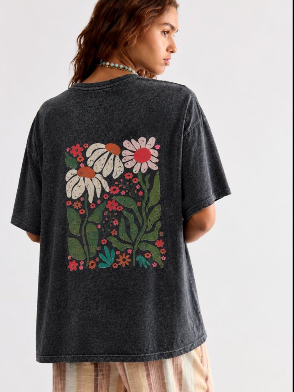 BOUTIQUE HIPPEE HARVEST MINERAL WASH FLOWER TEE